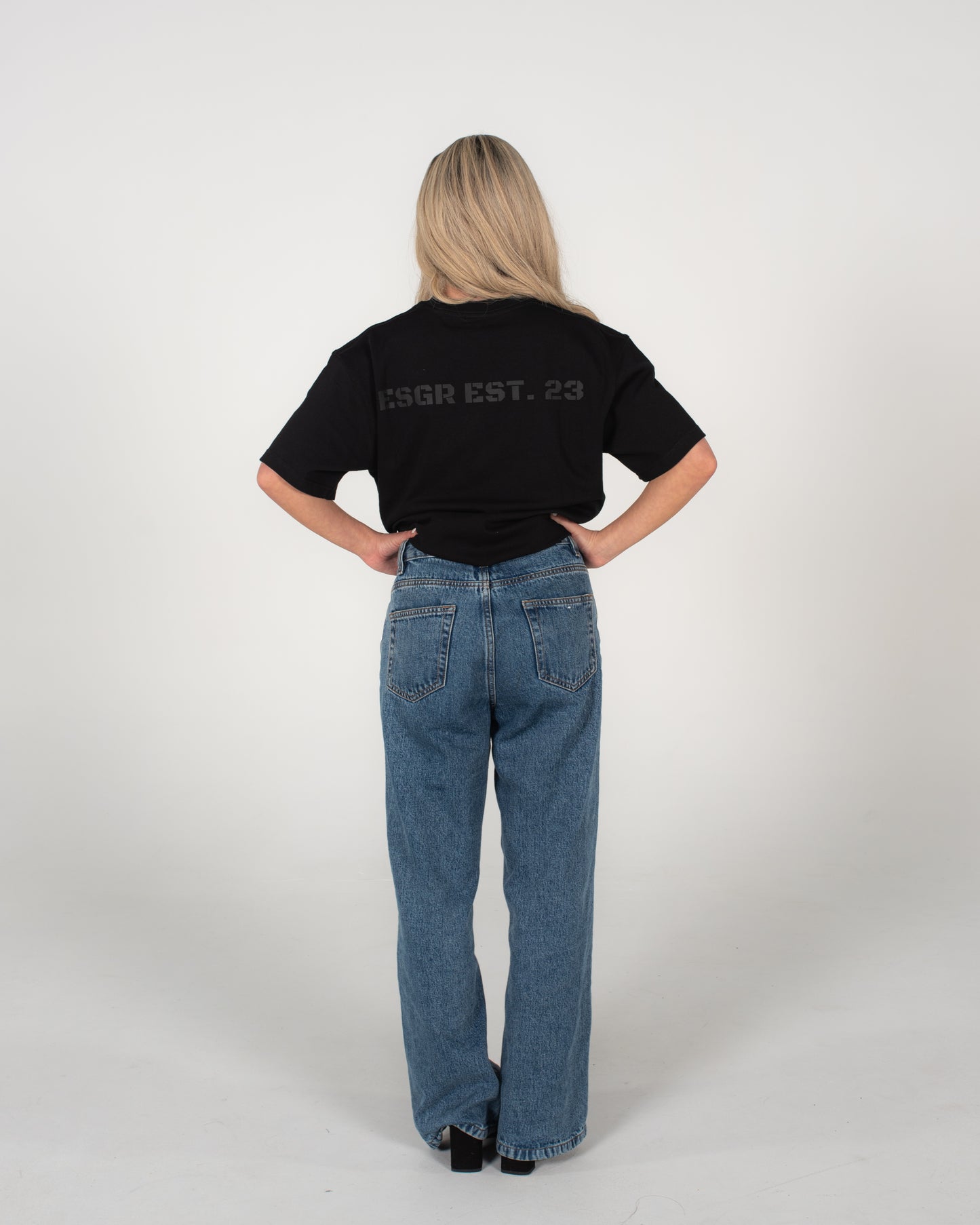 UNISEX PUMP TEE - JET BLACK