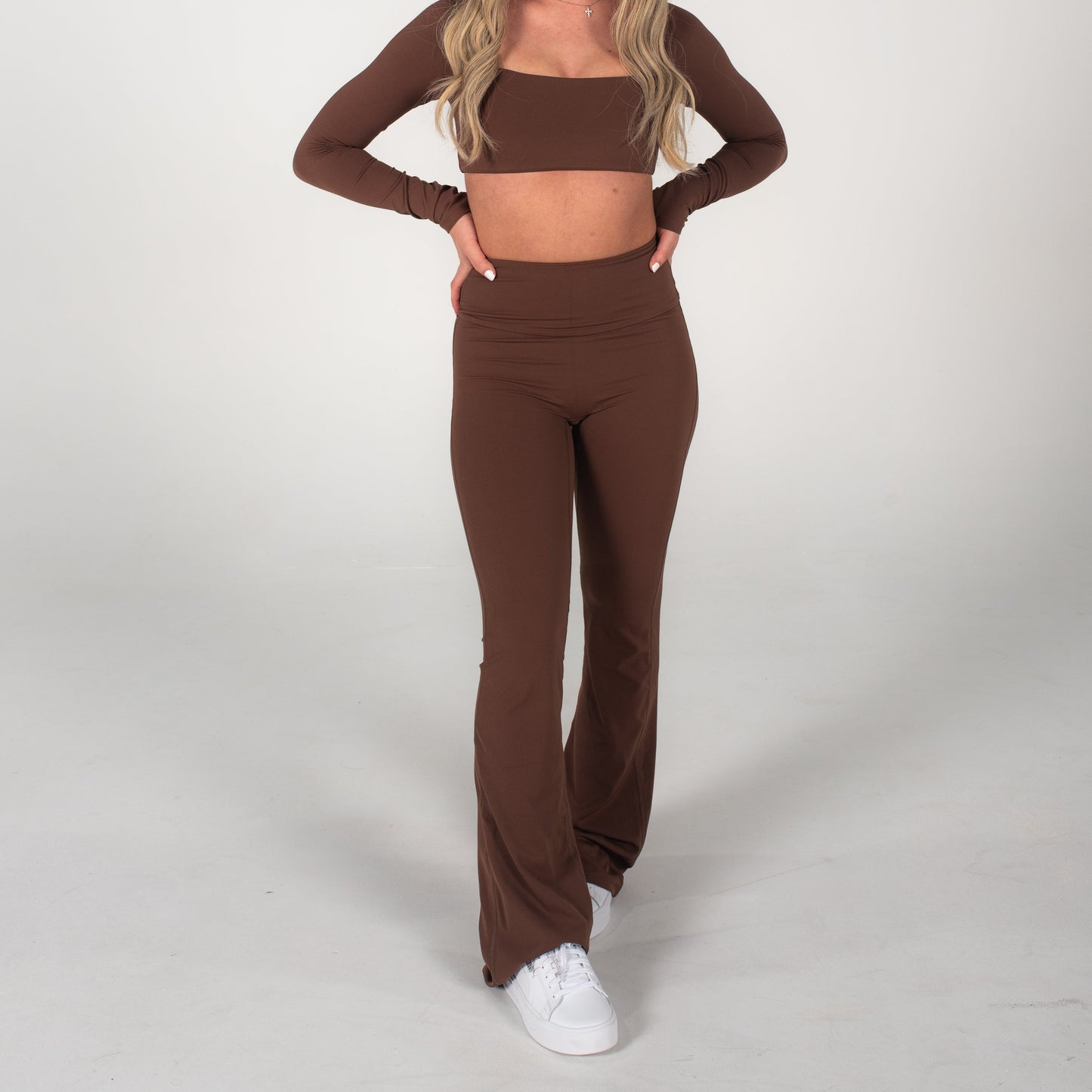 COMFORT FLARE SCRUNCH - BROWN